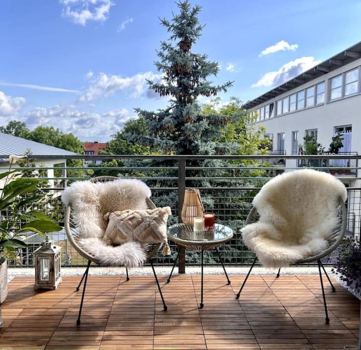 Bali Home Stylische Wohnung Mit Terrasse Schoenefeld Ngoại thất bức ảnh