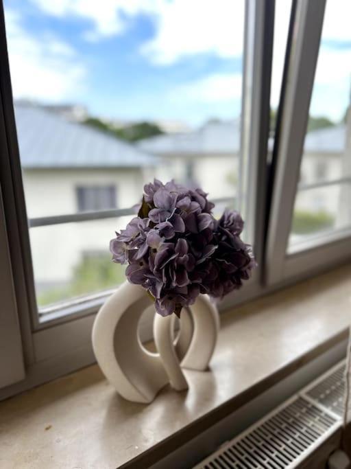 Bali Home Stylische Wohnung Mit Terrasse Schoenefeld Ngoại thất bức ảnh