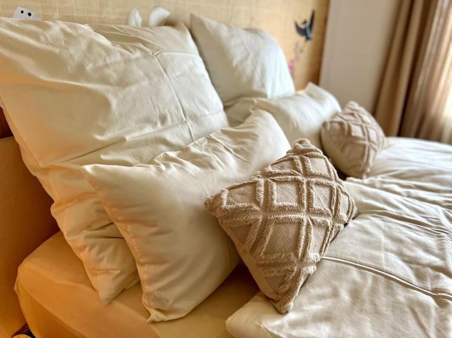 Bali Home Stylische Wohnung Mit Terrasse Schoenefeld Ngoại thất bức ảnh