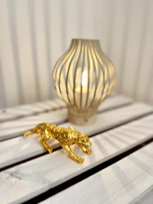 Bali Home Stylische Wohnung Mit Terrasse Schoenefeld Ngoại thất bức ảnh